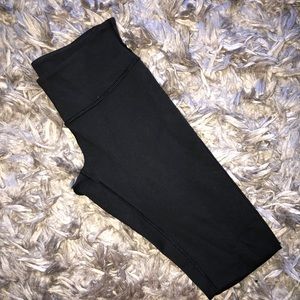 NWOT LULULEMON Wunder Unders - Black